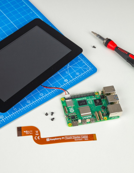 Oficjalny ekran Raspberry Pi Touch Display 2